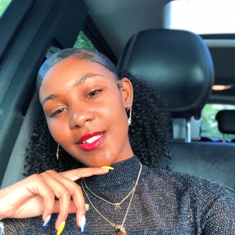 Meet your Posher, Andrea